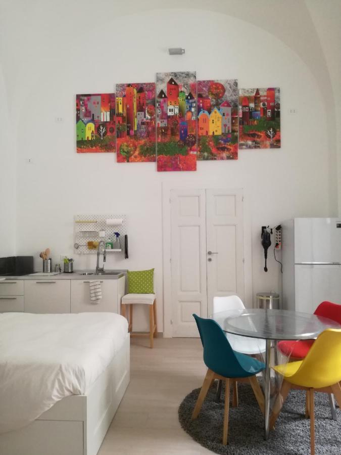 House Of Colors Apartment Бари Екстериор снимка