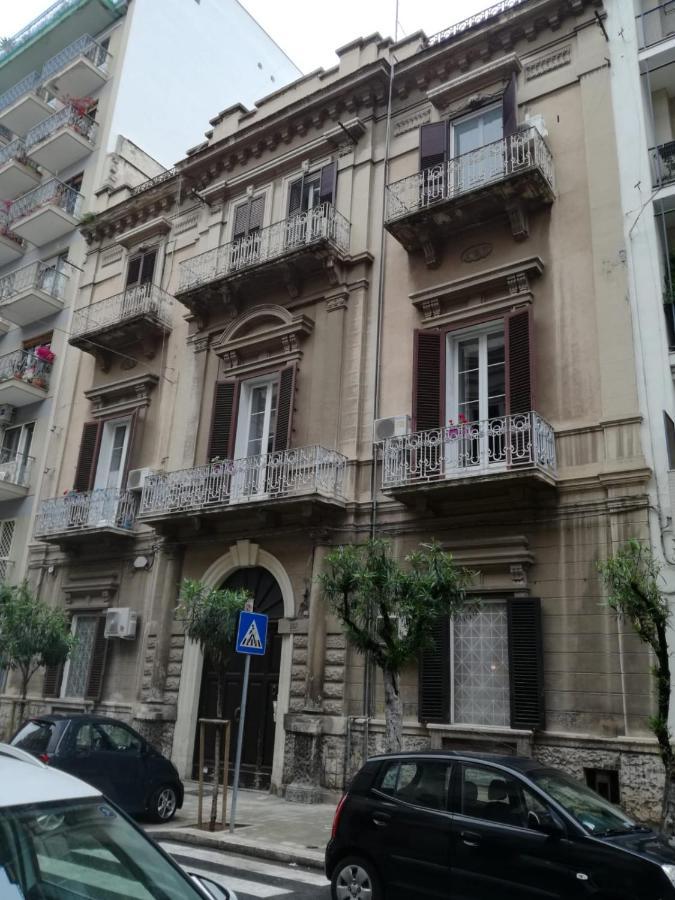 House Of Colors Apartment Бари Екстериор снимка